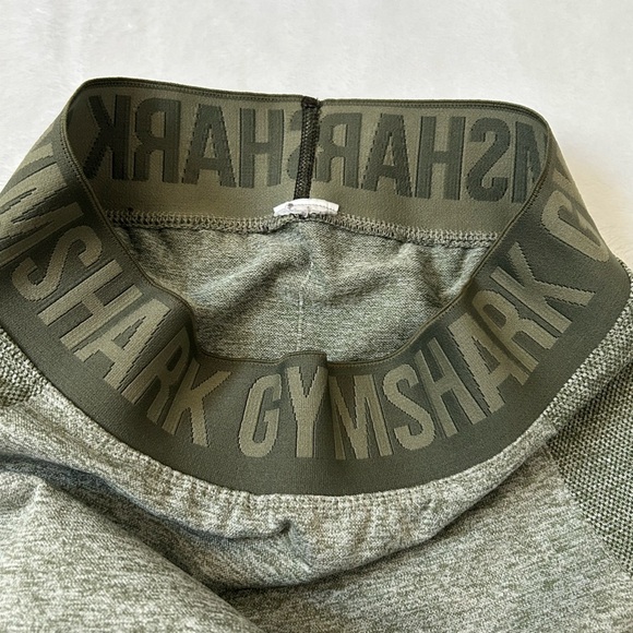 Gymshark Flex Mid-Rise Shorts XS Olive - Picture 5 of 6